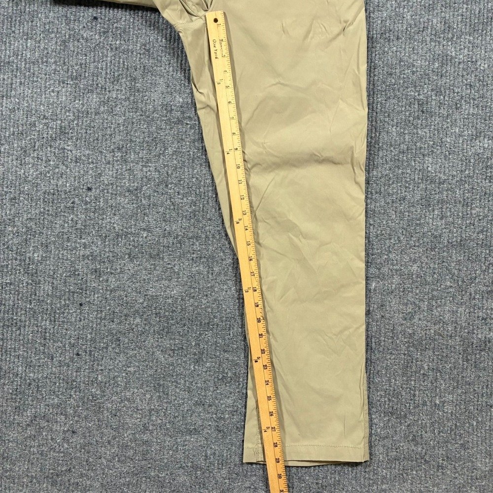 UB Tech Mens Cargo Pants Size 32x30 Beige Zip Pocket Stretch Outdoor Mid Rise - Picture 7 of 10
